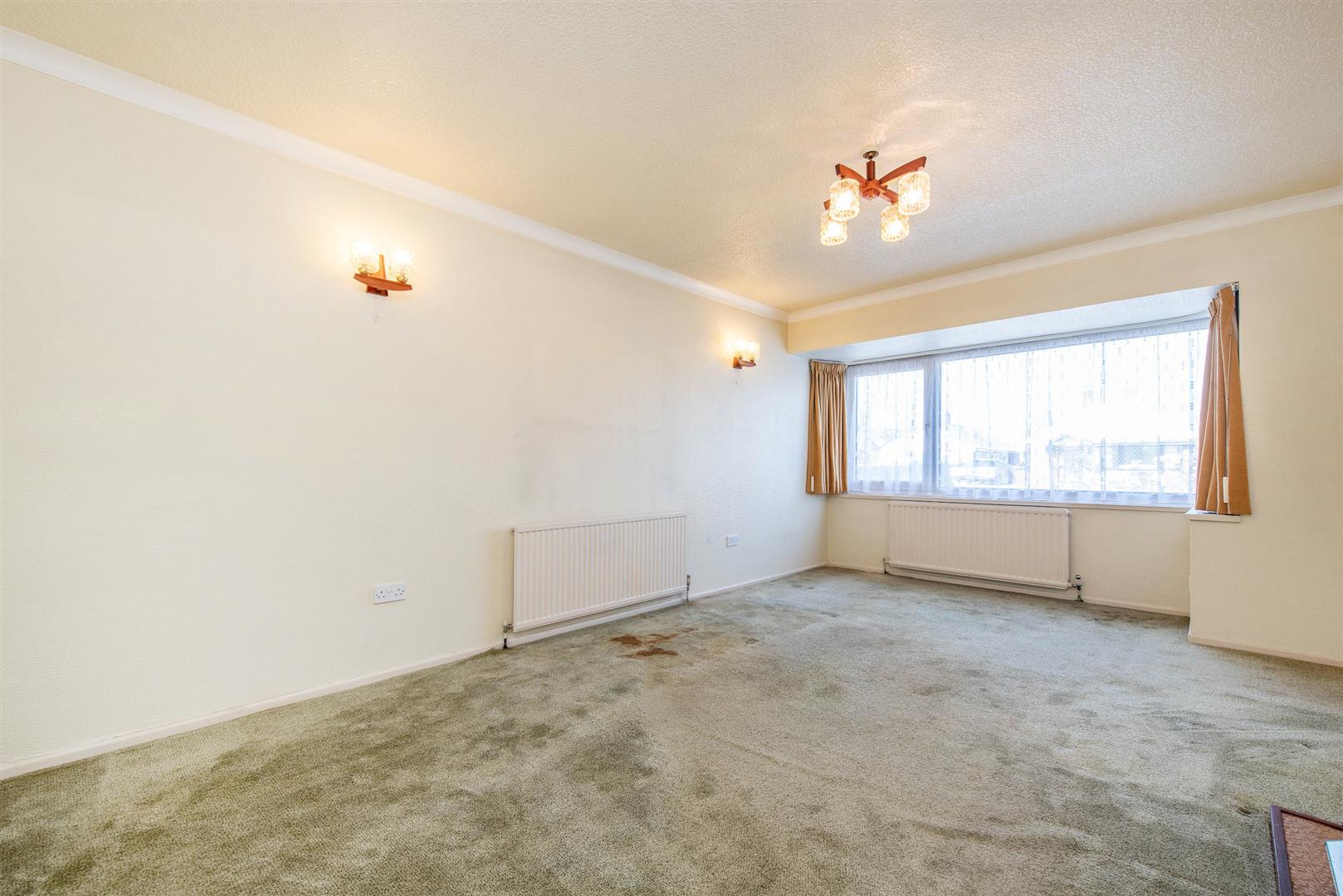 3 bed property in Crossfield, Preston